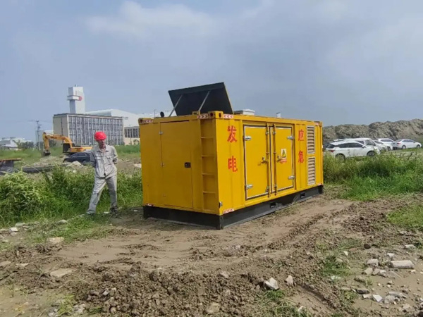 汨罗200KW柴油发电机机组每小时的油耗量受哪些因素影响？