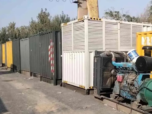 汨罗200KW柴油发电机机组每小时油耗是多少？